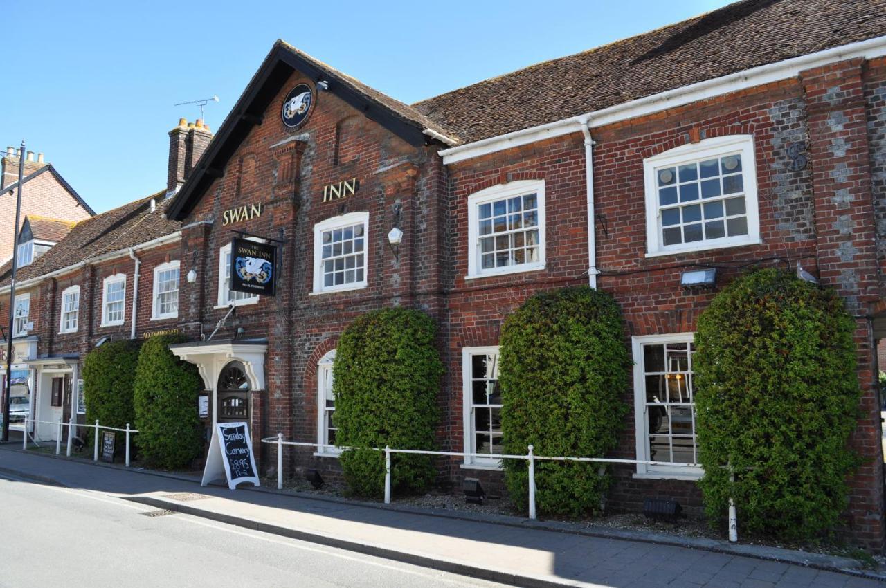 סטרמינסטר ניוטון The Swan Inn מראה חיצוני תמונה